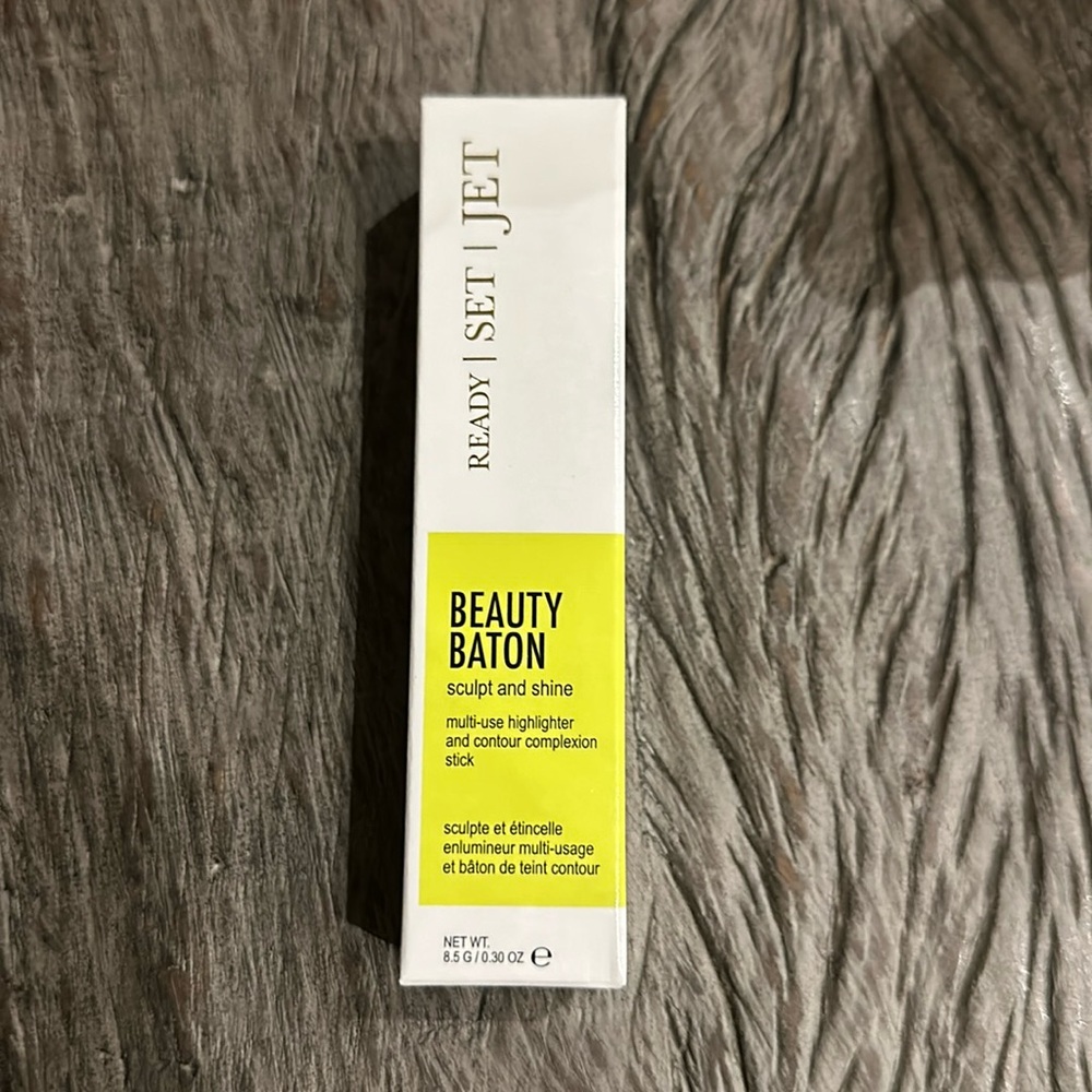 Beauty baton highlighter and contour stick brand new